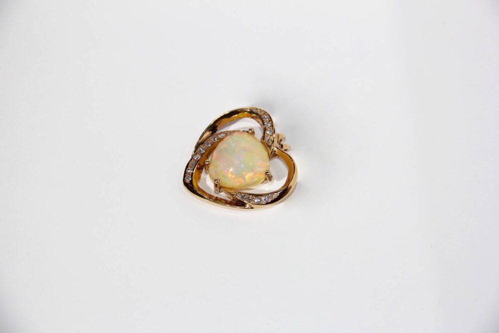 Dije en oro rosa 14 k con 17 quilates en Ópalo fino y .85 en diamantes - Image 2